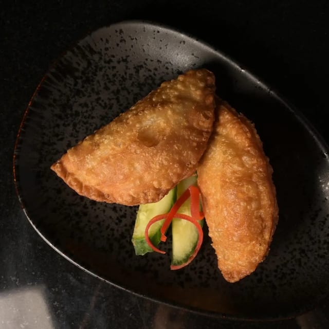Curry Puff.
